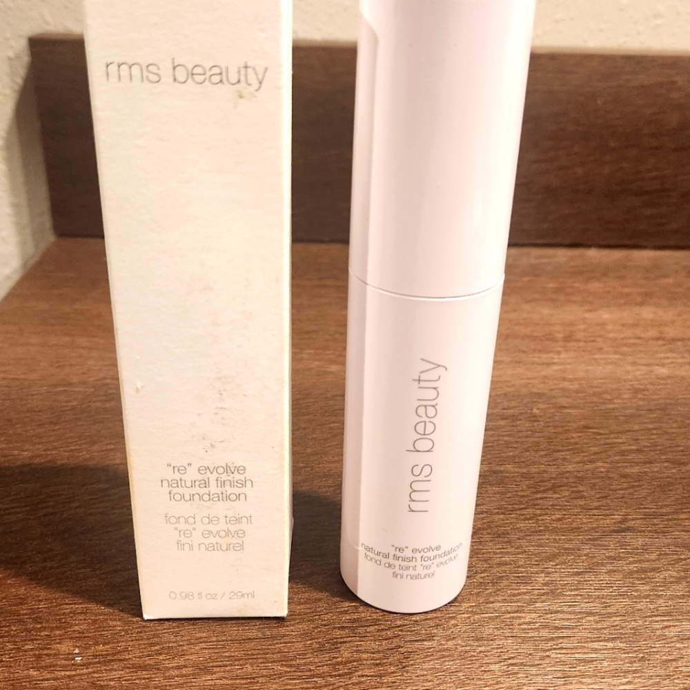 rms beauty "re evolve" natural finish liquid foundation